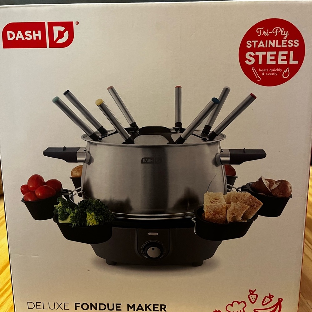 Dash Tri-Ply Stainless Steel Fondue Maker - Black and Silver
